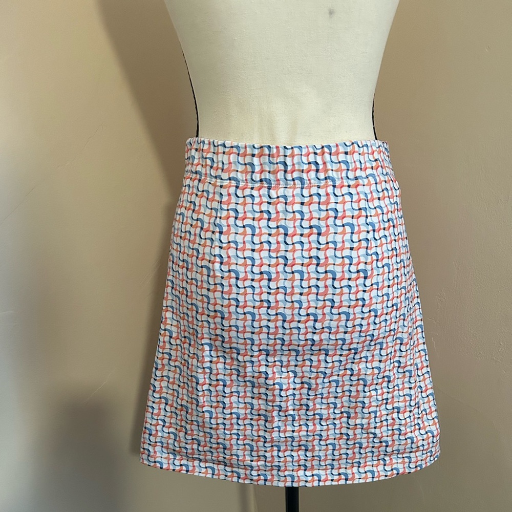 J.McLaughlin Printed Skort. - Picture 6 of 14